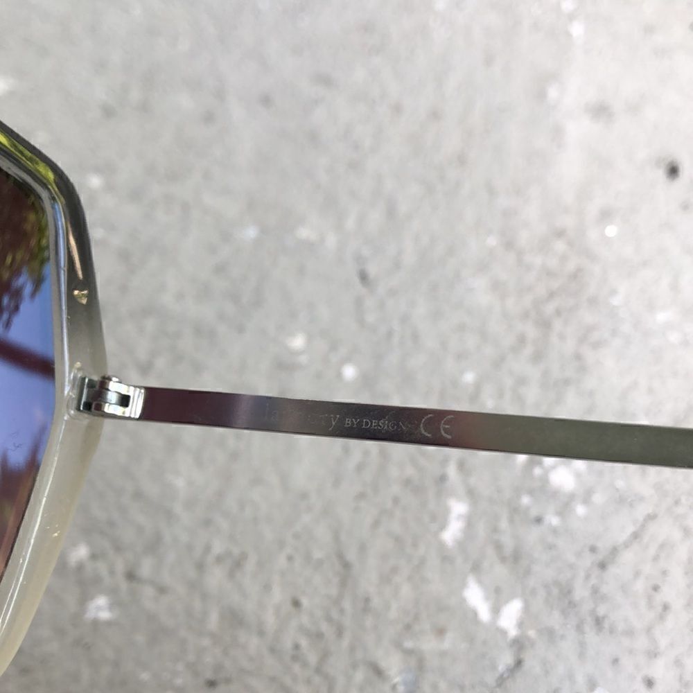 Laundry by Design sunglasses - Picture 3 of 4
